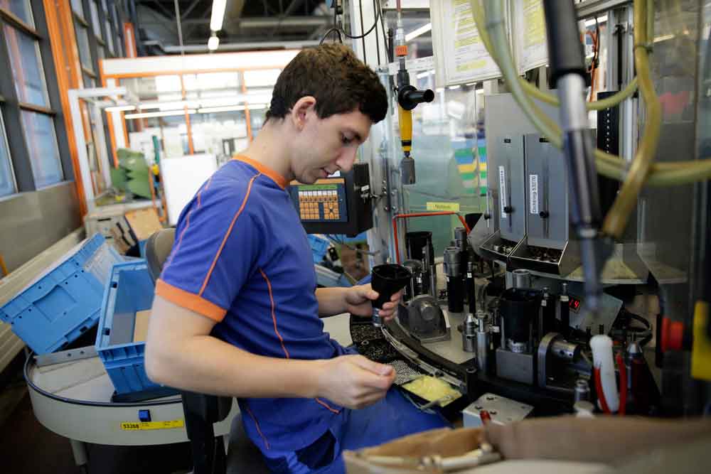Aiuto meccanico CFP / Aiuto meccanica CFP - © SDBB | CSFO, Reto Klink