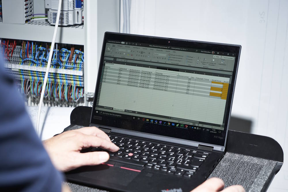 Impostare i parametri dei sistemi di controllo con i PC portatili