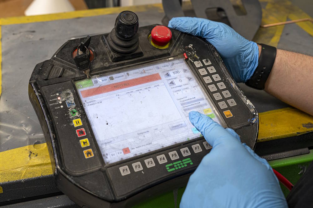 Pilotare robot per verniciatura