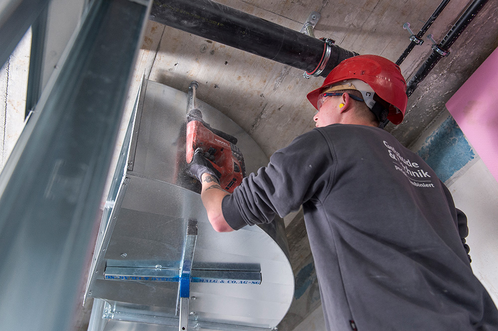 Tagliare e lavorare la lamiera