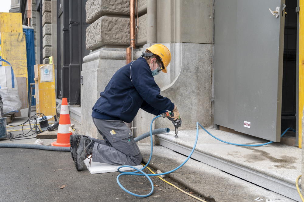 Installazione e restauri sul cantiere