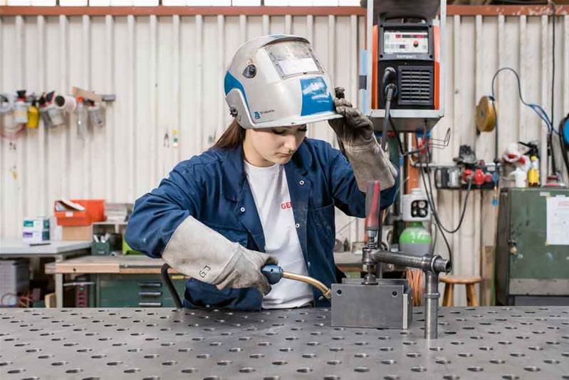 Aiuto metalcostruttore CFP / Aiuto metalcostruttrice CFP